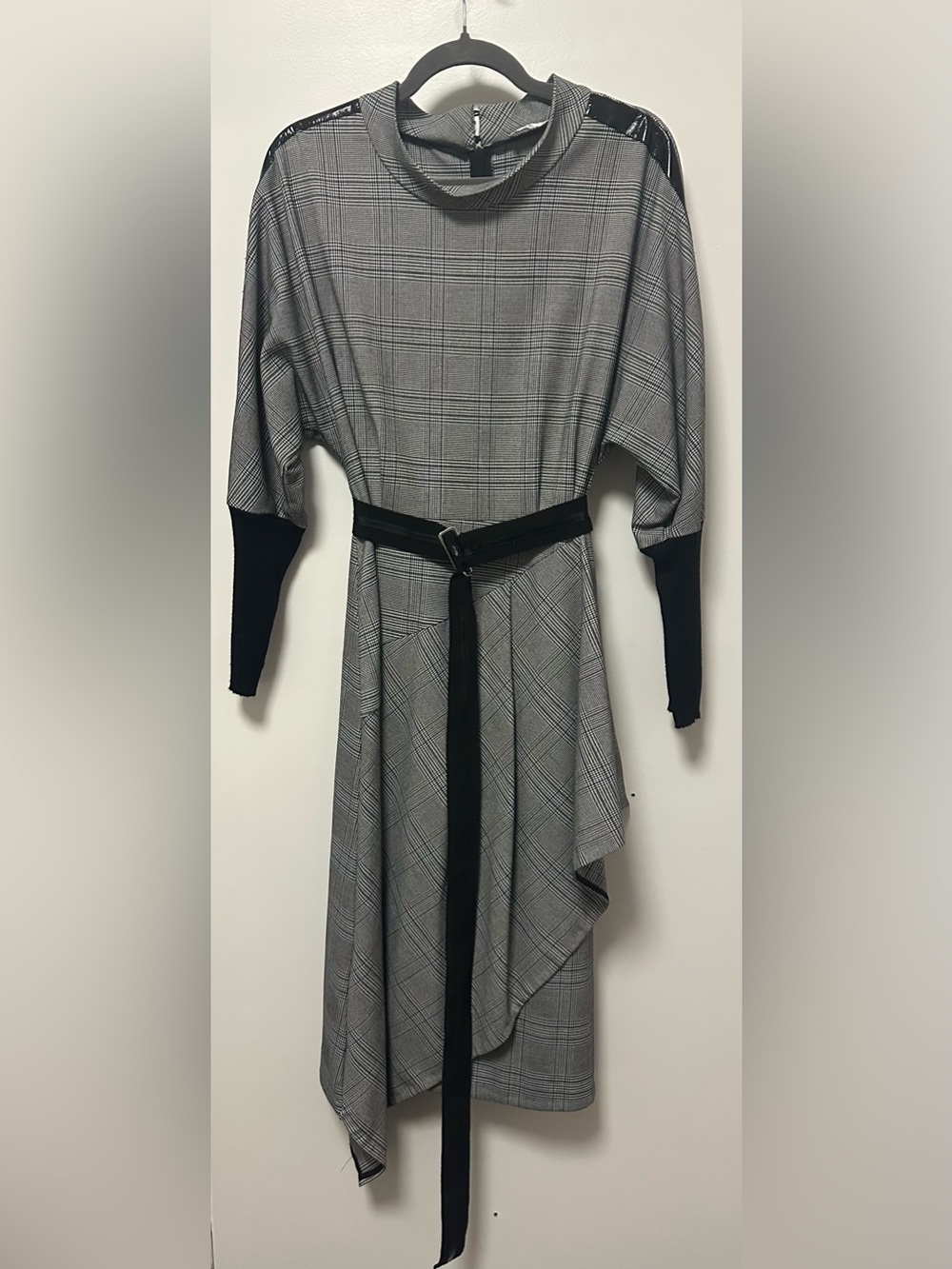 Sfizio Plaid Gray Belted Midi Dress with Black Trim